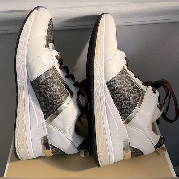 MICHAEL MICHAEL KORS Metallic Logo And Leather Trainers. Size (10). - Picture 7 of 10